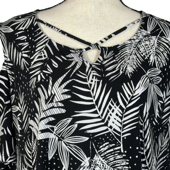 Catherines 1X-Large (18-20W) Top Leaf Print Cold-Shoulder Flutter Sleeve Stretch - Picture 2 of 8